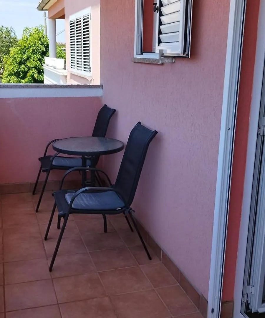 Apartmani Branka Banjole 0*,